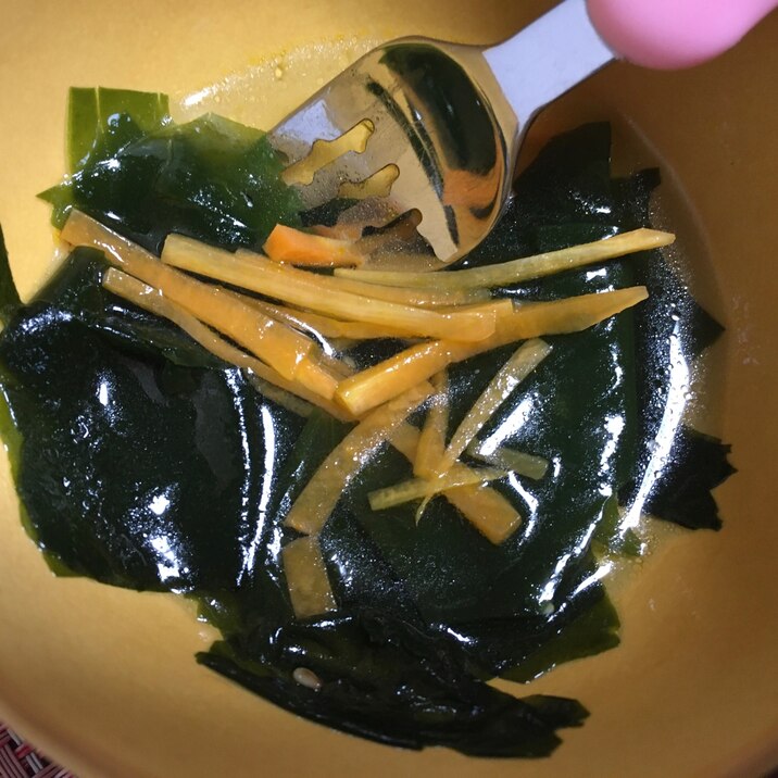 【幼児食】わかめとにんじんの中華スープ★